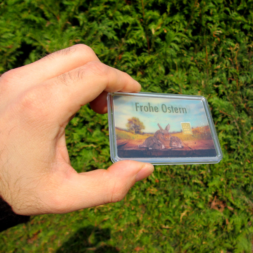 Goldbarren 1g "Osterhasen auf Wiese" (Flip) - Detailansicht 2