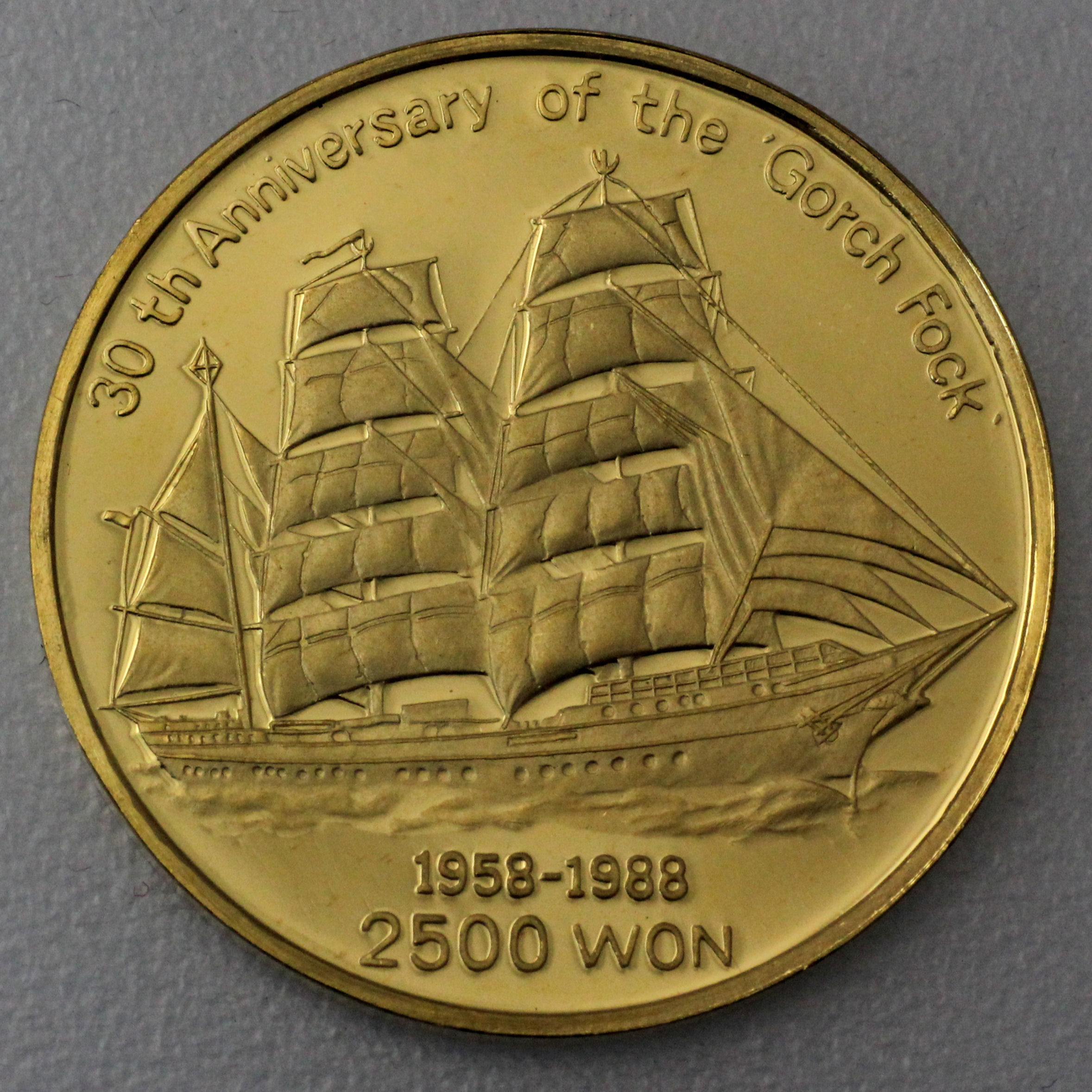 Goldmünze 2500 Won "Gorch Fock" 1988 30th Anniversary (Nordkorea) - Hauptansicht
