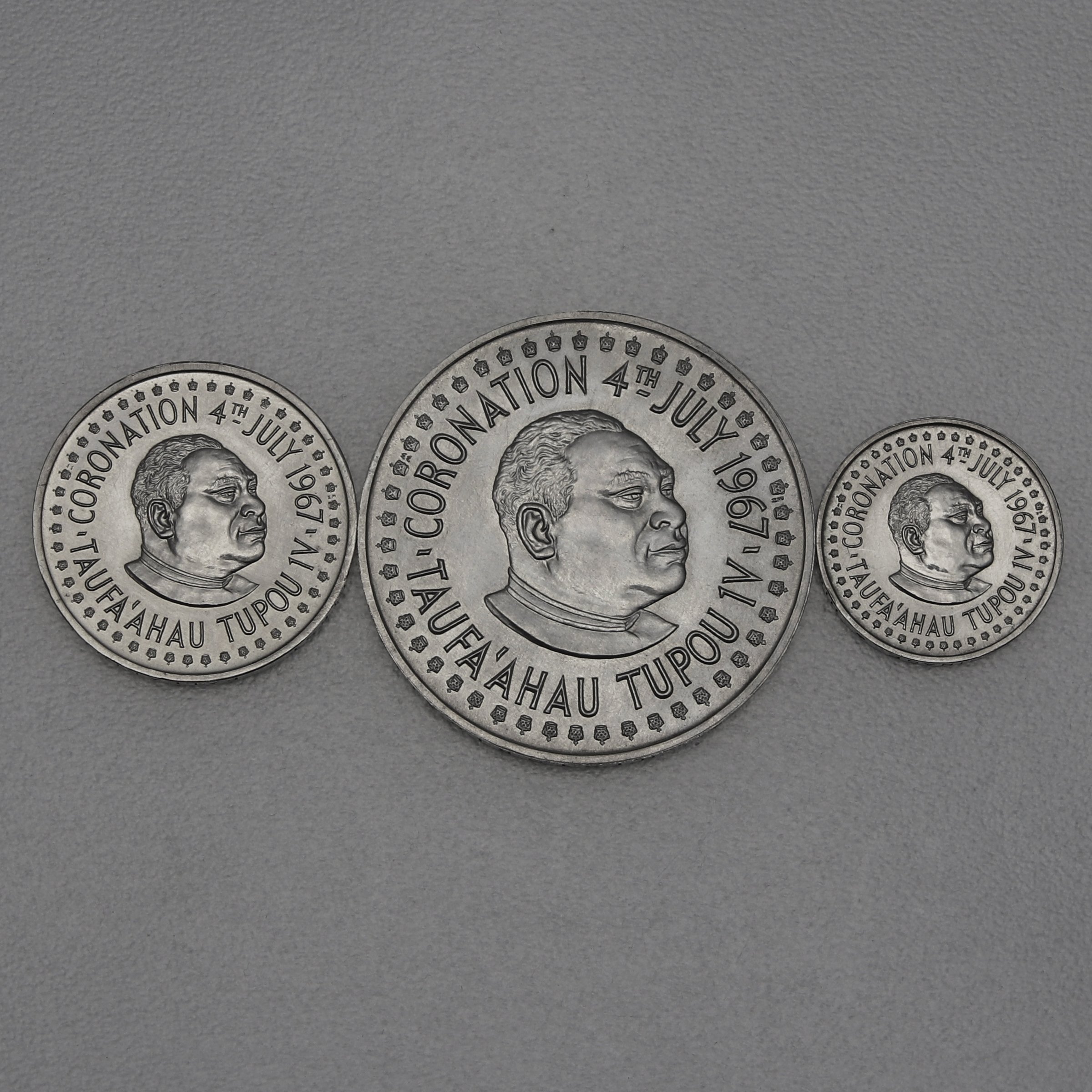 Palladiummünzen "Coronation 1967 Set" 1 Hau + 1/2 Hau + 1/4 Hau (Tonga) - Hauptansicht