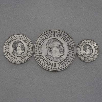 Palladiummünzen "Coronation 1967 Set" 1 Hau + 1/2 Hau + 1/4 Hau (Tonga) - Miniaturansicht 1