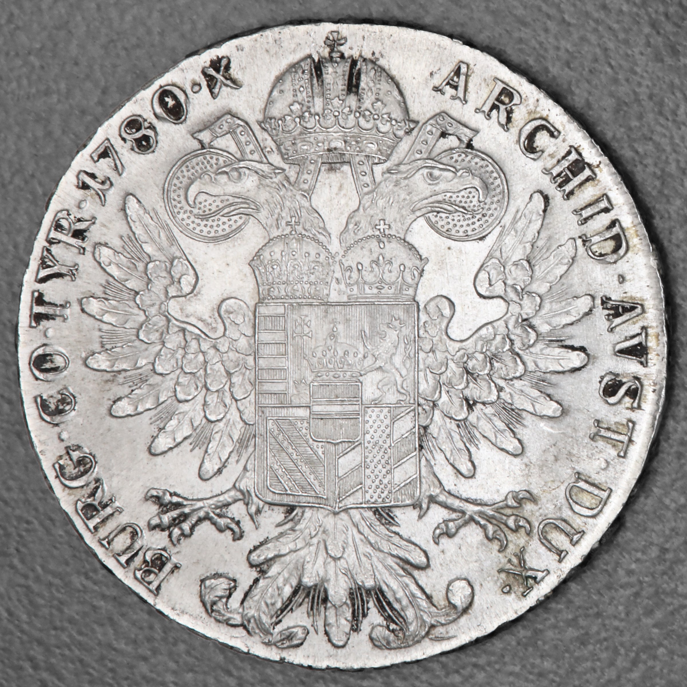 Silbermünze "1 Maria Theresien Taler" (Österreich) - Detailansicht 1
