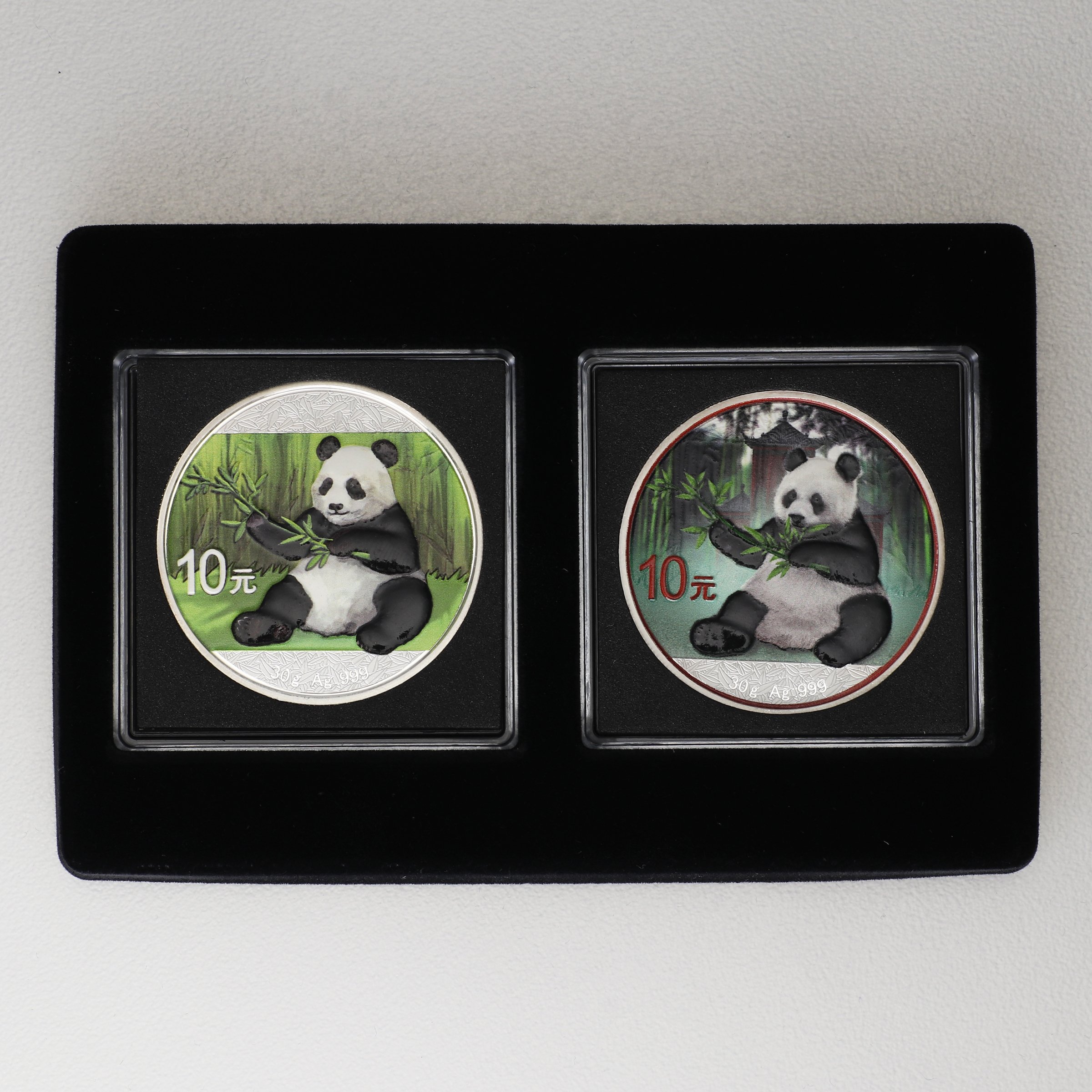 Silbermünzen 2 x 30g "Panda" 2017 (koloriert) Set – 2-teilig Night & Day (China) - Detailansicht 3