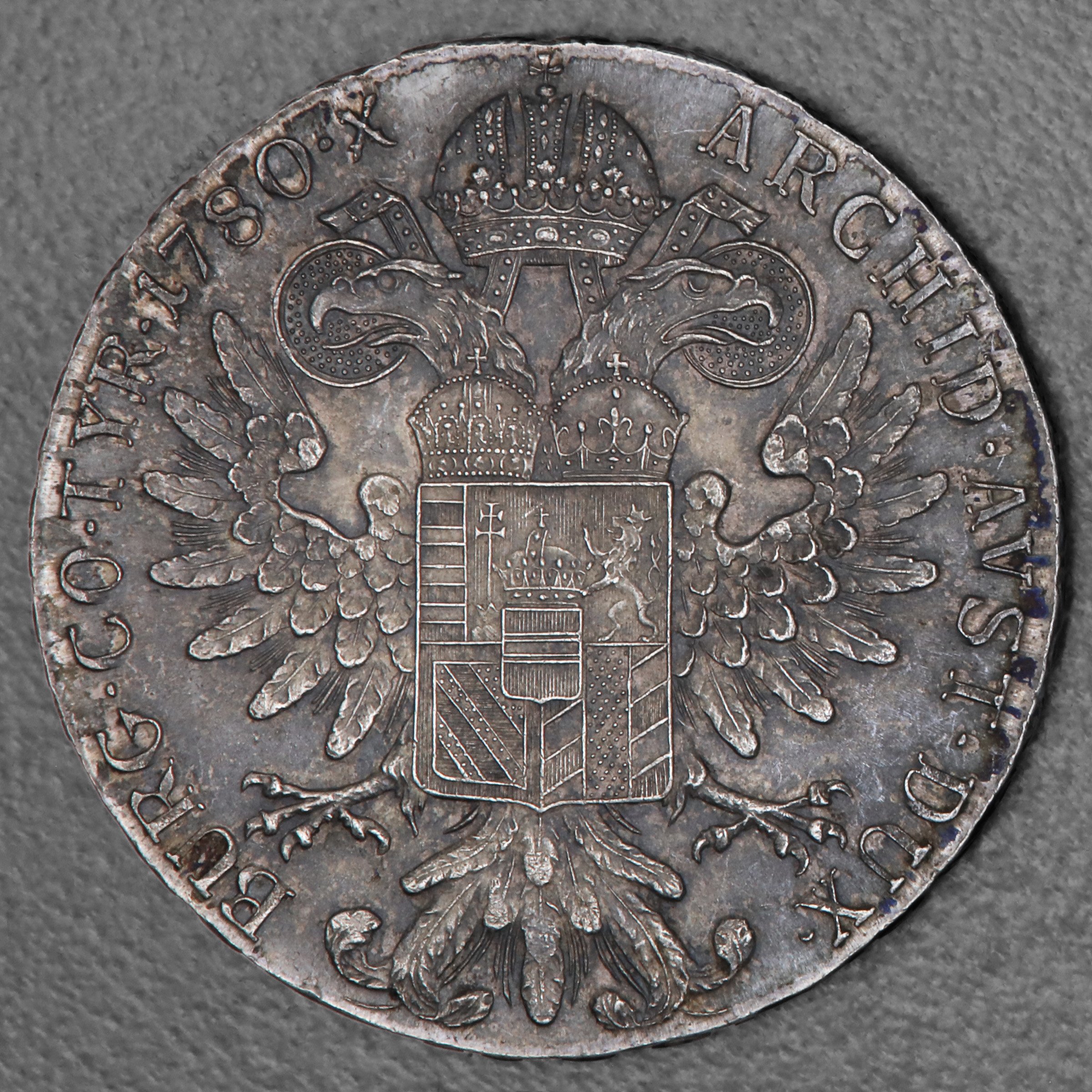 Silbermünze "1 Maria Theresien Taler" (Österreich) - Detailansicht 11
