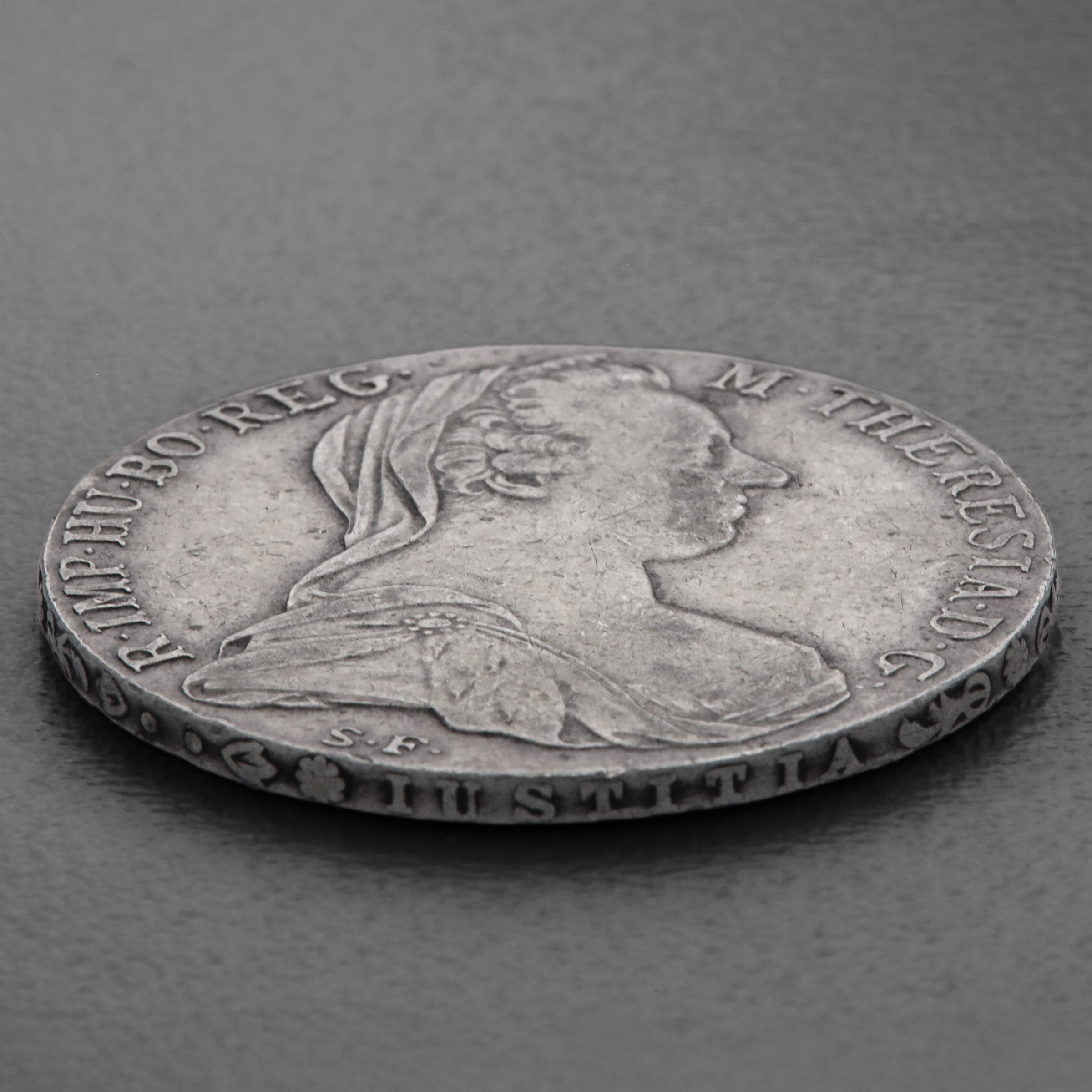 Silbermünze "1 Maria Theresien Taler" (Österreich) - Detailansicht 14