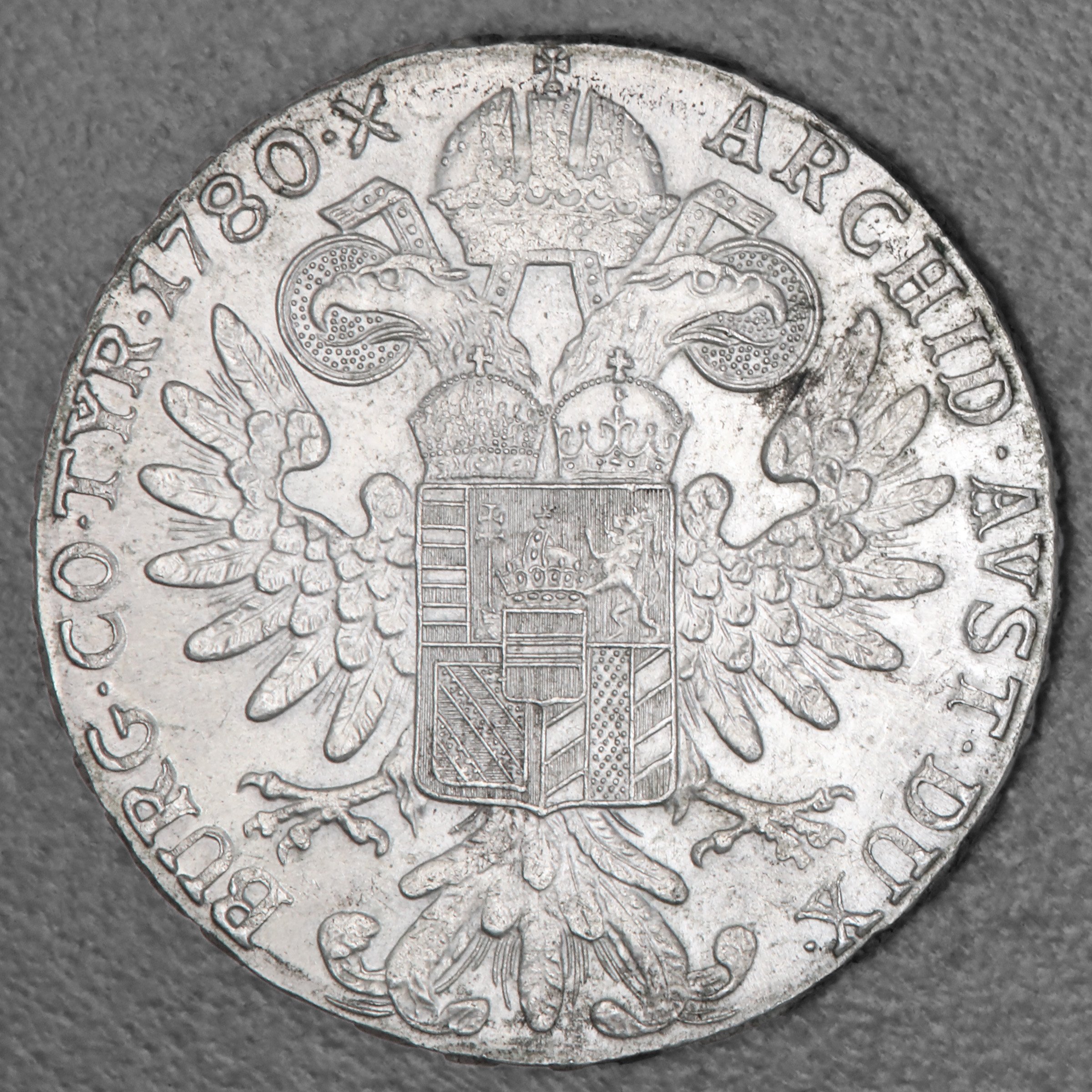 Silbermünze "1 Maria Theresien Taler" (Österreich) - Detailansicht 3