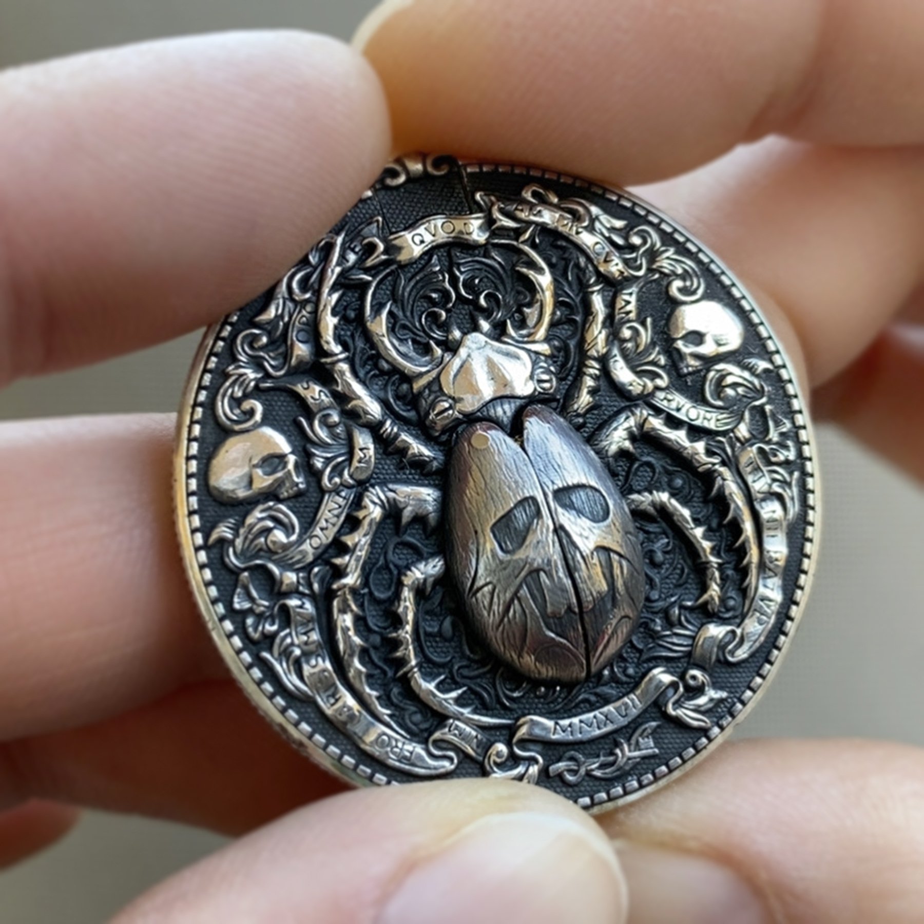 Art Coin "Roman Booteen-Gold Bug" - Detailansicht 8