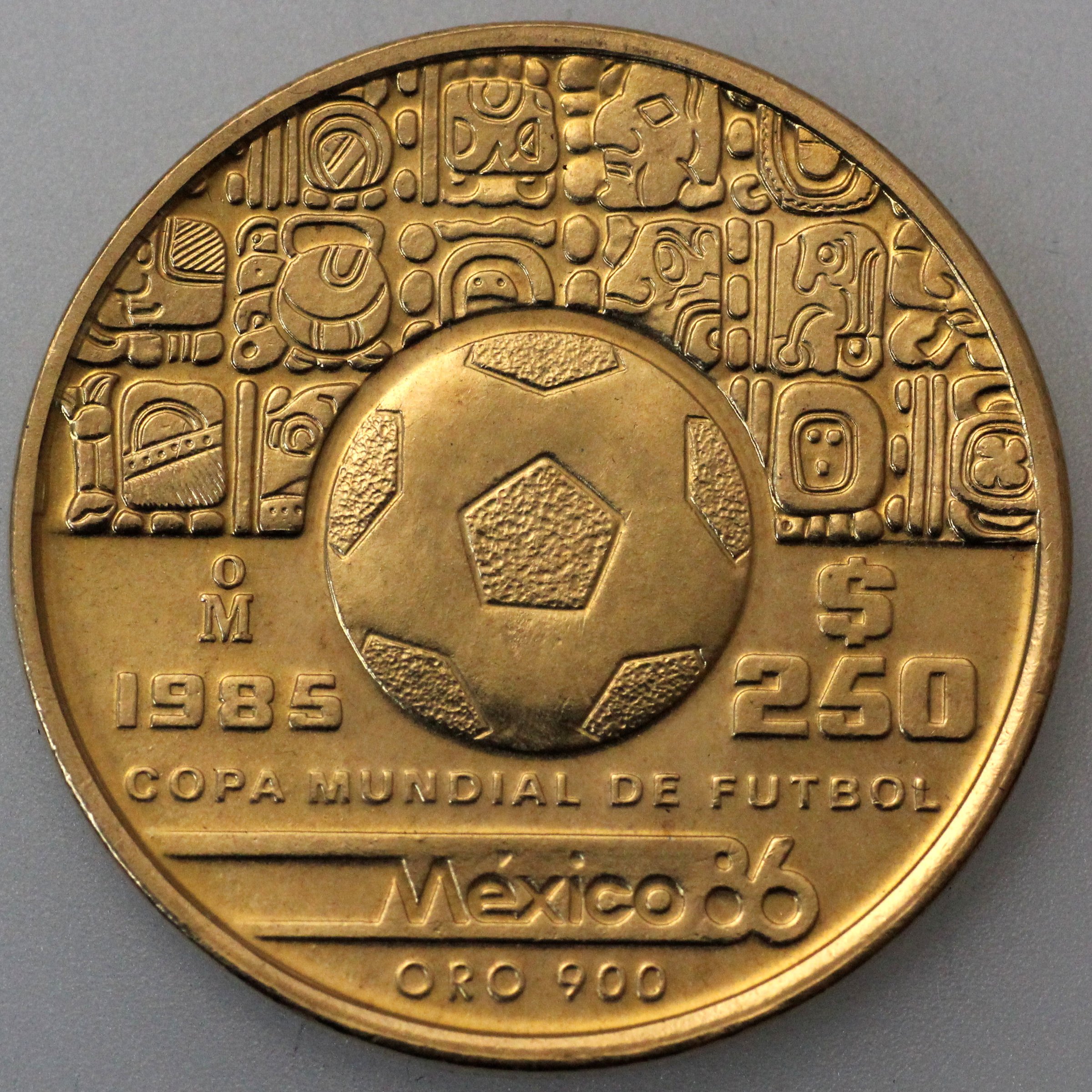 Goldmünze 250 Pesos "Fußball" 1985 Fußballweltmeisterschaft 1986 (Mexiko) - Hauptansicht