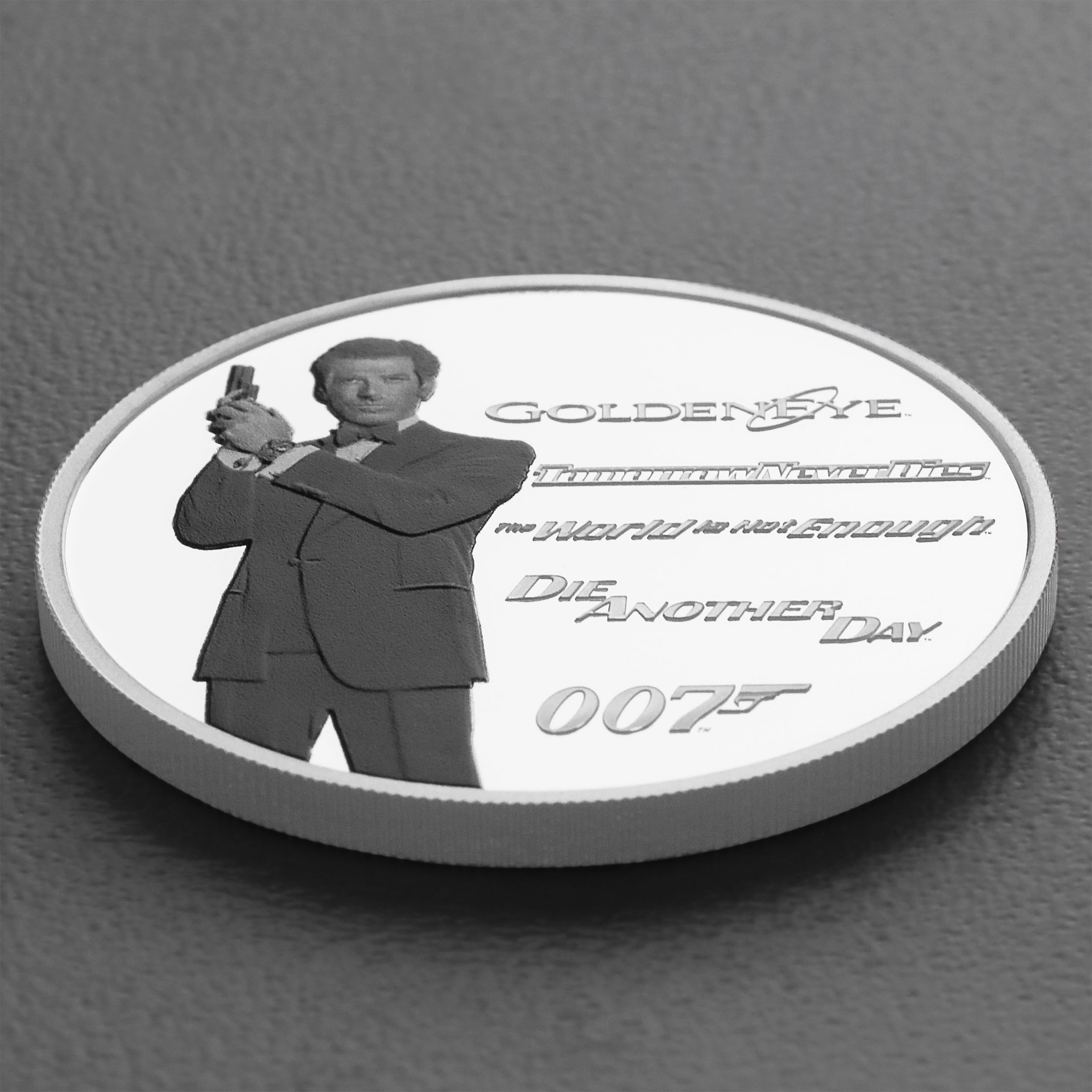Silbermünze 1oz "Pierce Brosnan" 2024 (PP/koloriert) James Bond Legacy Series (Tuvalu) - Detailansicht 2