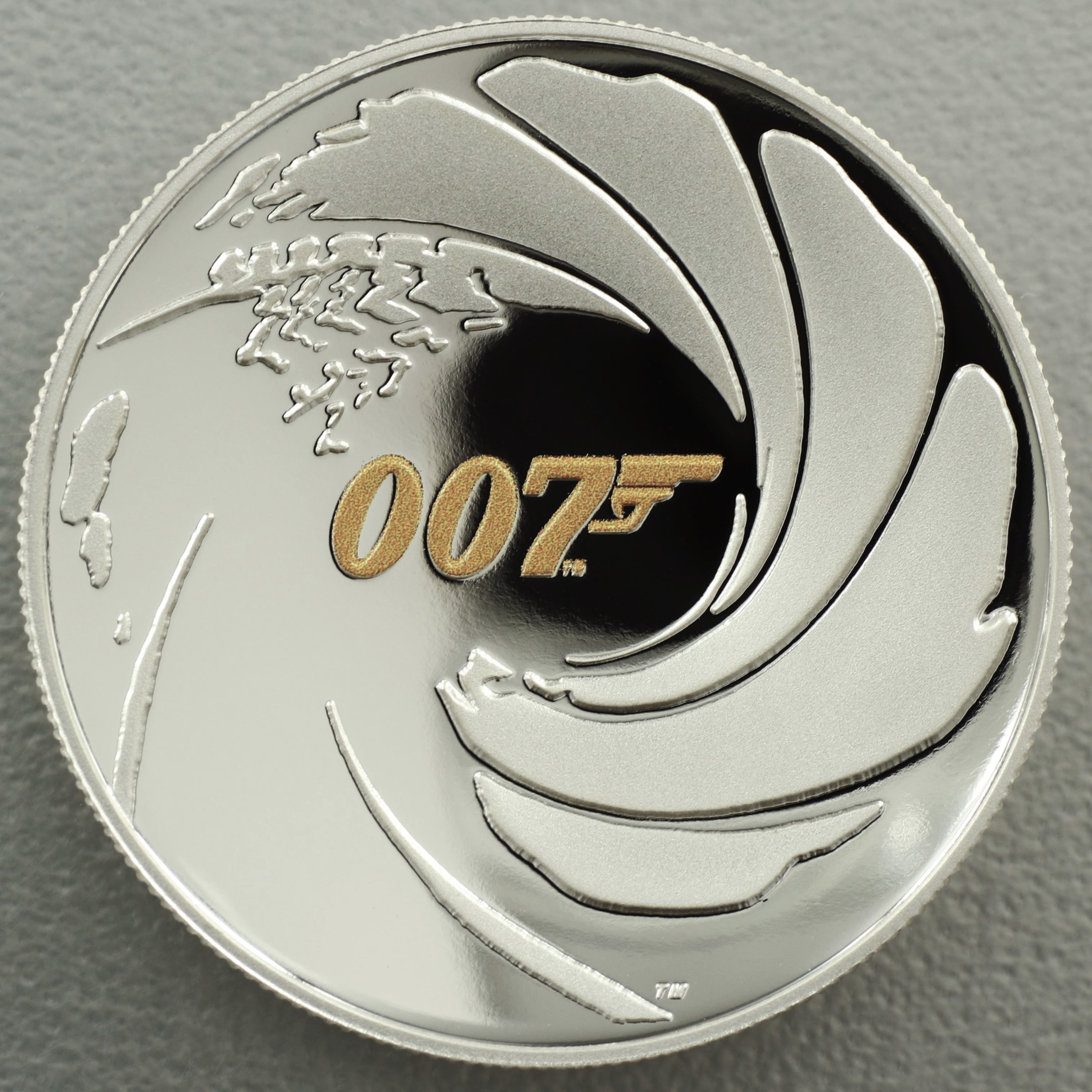 Silbermünze 1oz "James Bond 007" 2020 (PP/HR/vergoldet) James Bond (Tuvalu) - Hauptansicht