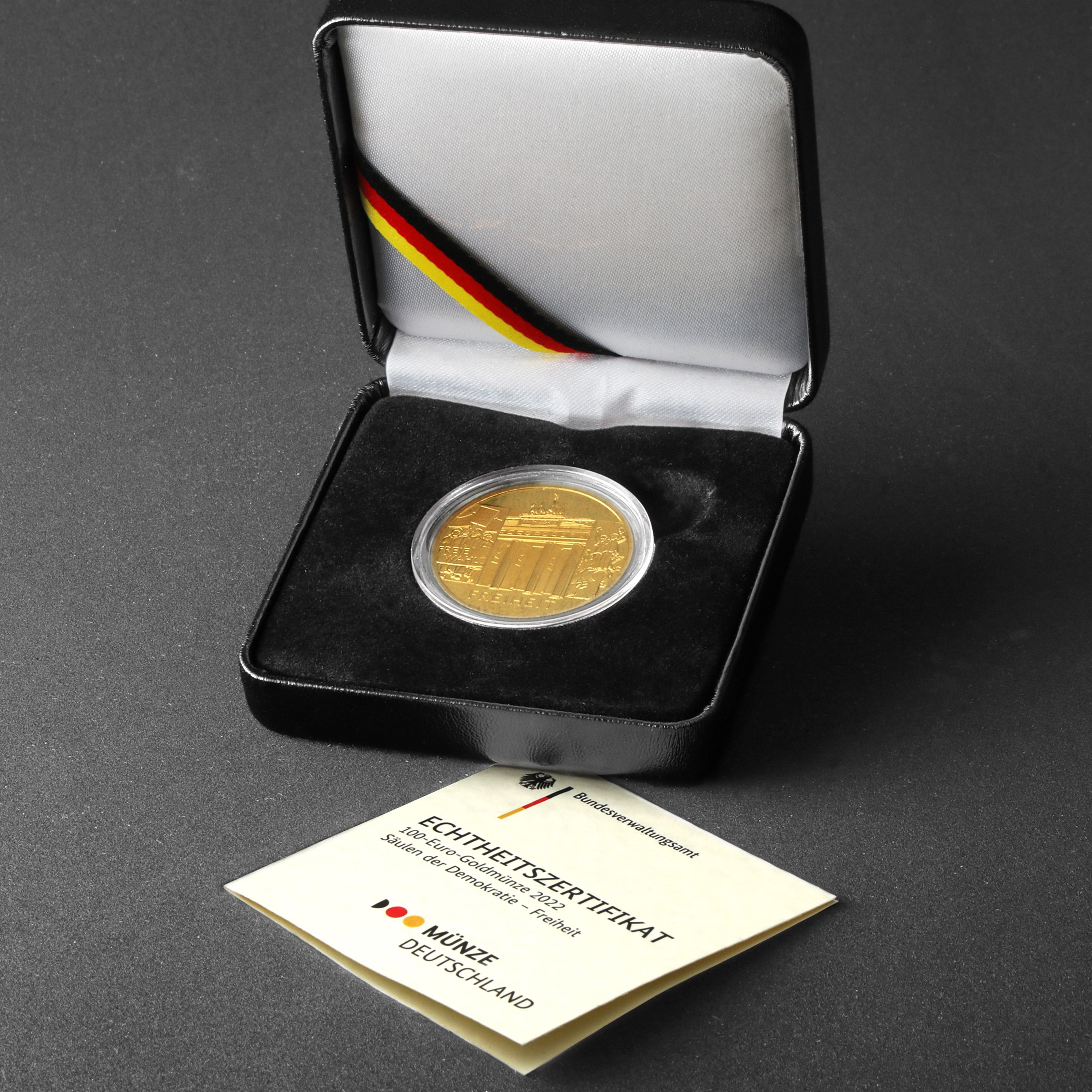 Goldmünze 100 Euro "Freiheit" 2022 Säulen der Demokratie (Deutschland) - Detailansicht 4