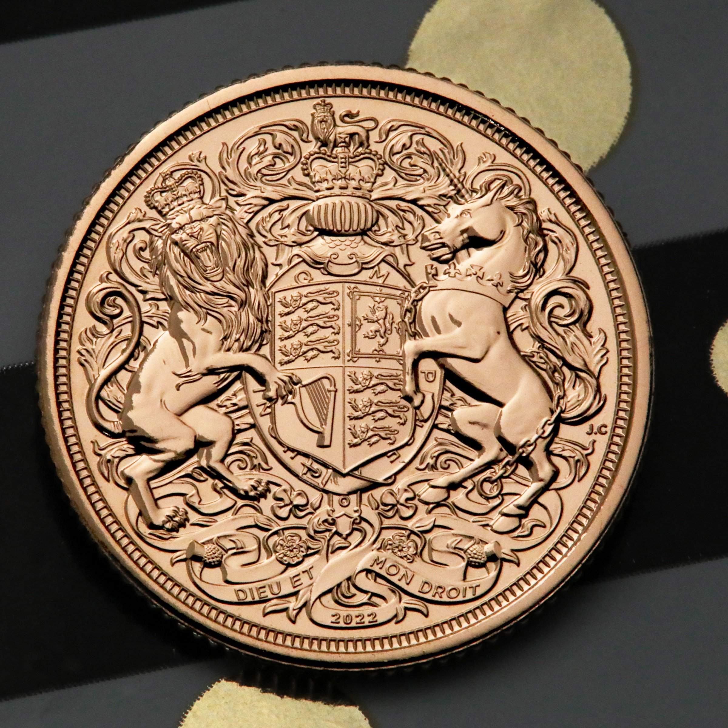 Goldmünze 1 Sovereign "Charles III." 2022 The Memorial (Großbritannien) - Detailansicht 4