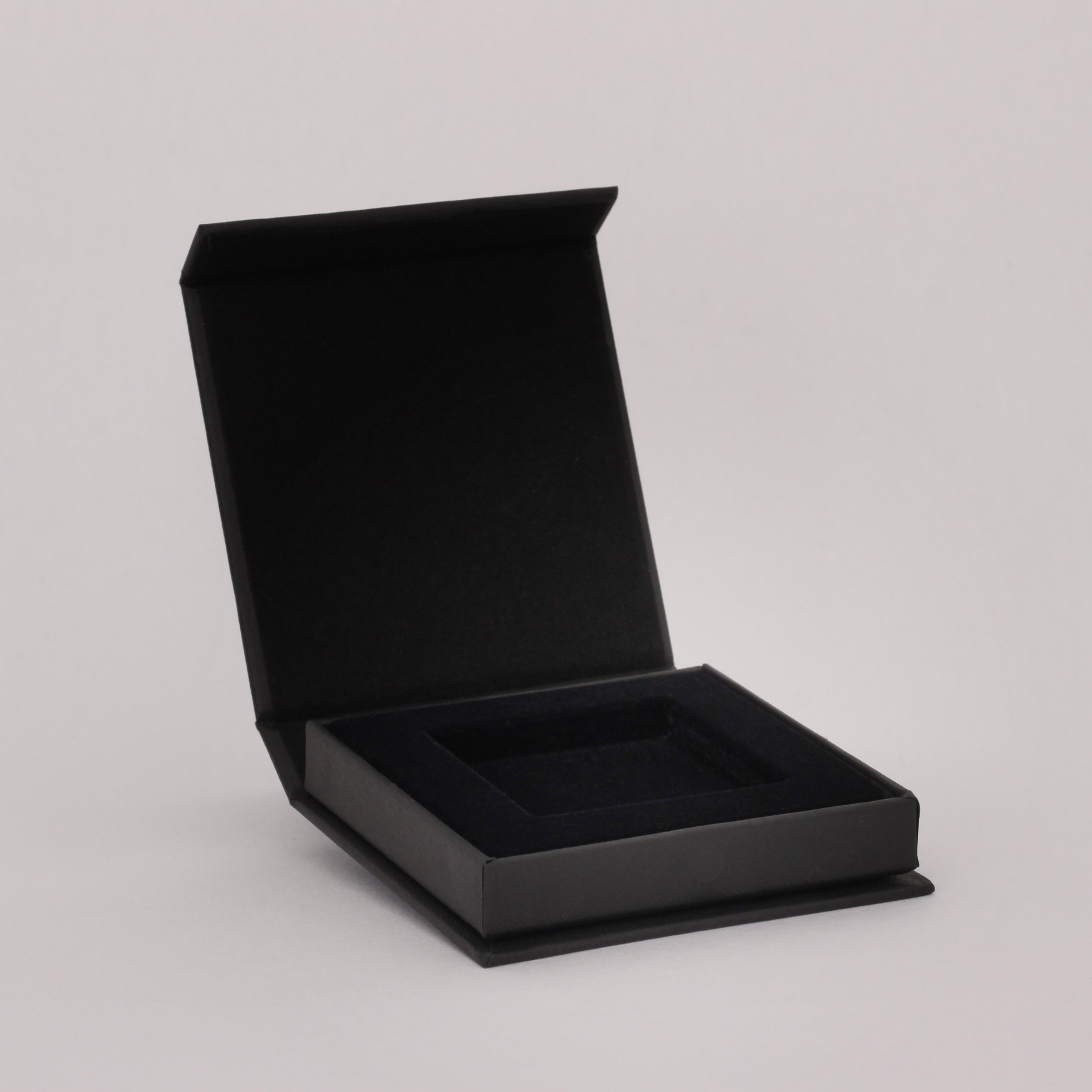 Geschenk-Karton mit Magnet "Edelschwarz" 1er Box - Detailansicht 1