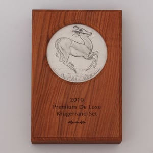 Goldmünzen 4 x "Krügerrand" 2010 (PP) Premium de Luxe Set – 5-teilig (Südafrika) - Miniaturansicht 6