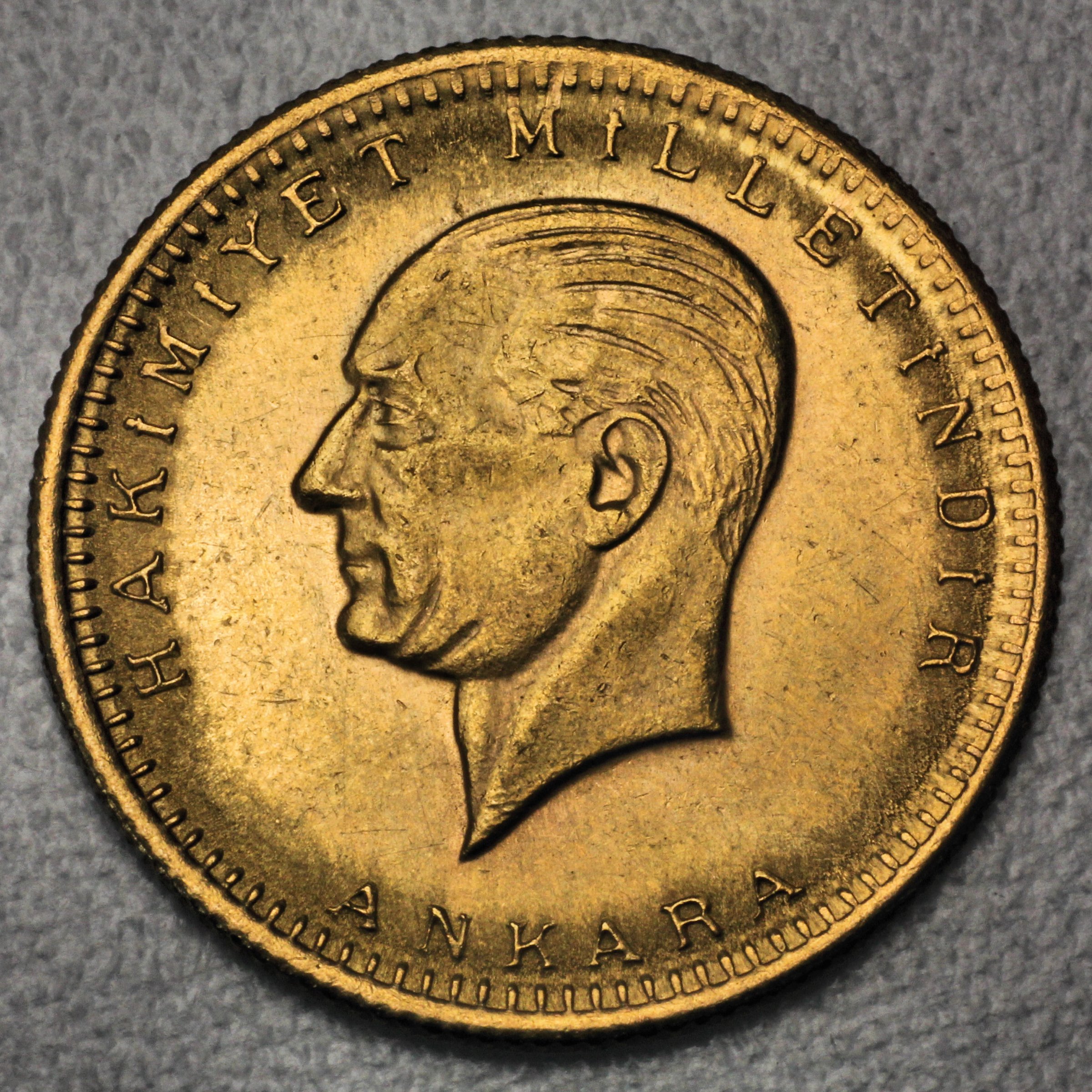 Goldmünze 100 Piaster "Atatürk/Inonu" (Türkei) - Hauptansicht