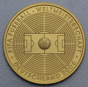 Goldmünze 100 Euro "FIFA Fußball-WM 2006" 2005 (Deutschland) - Hauptansicht