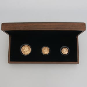 Goldmünzen "Gold Proof Sovereign" 2008 Set – 3-tlg. (Großbritannien) - Miniaturansicht 4